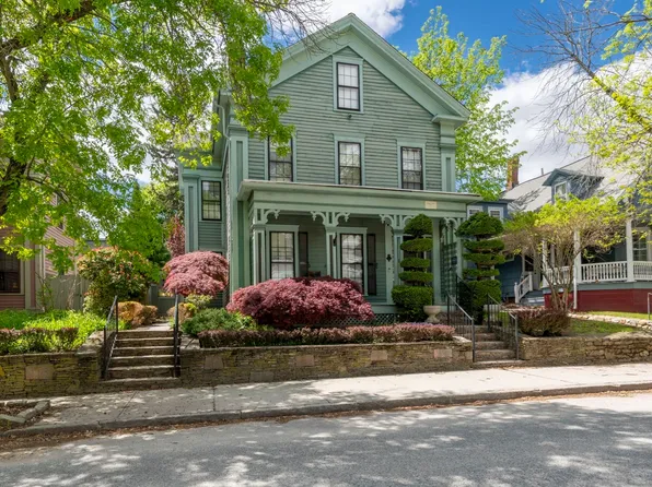 12 Crown St, Worcester, MA 01609