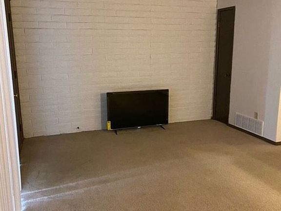 3rd image of 1940 Dudley St #2