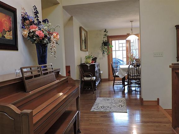 5th image of 343 Whispering Oaks Dr