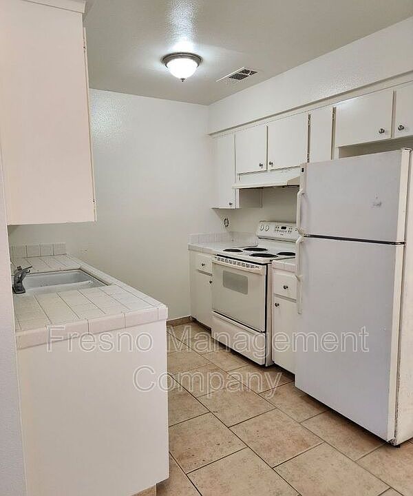 1st image of 475 N Manila Ave APT 204