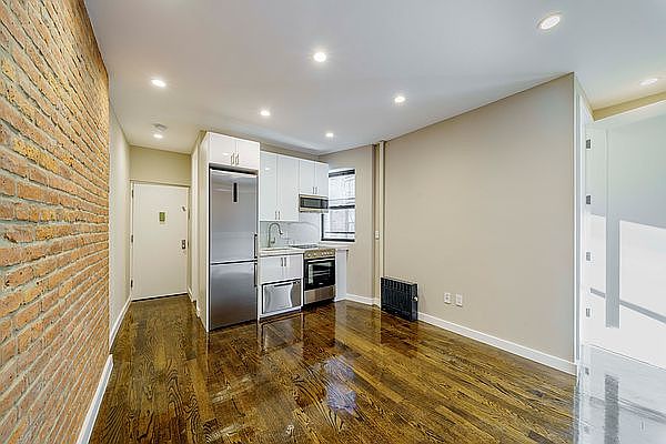 1st image of 332 E 19th St #5