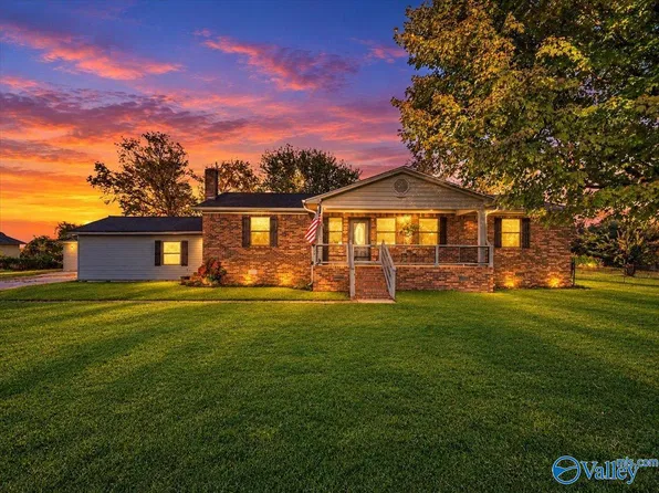 424 Horseshoe Bend Rd, Scottsboro, AL 35769
