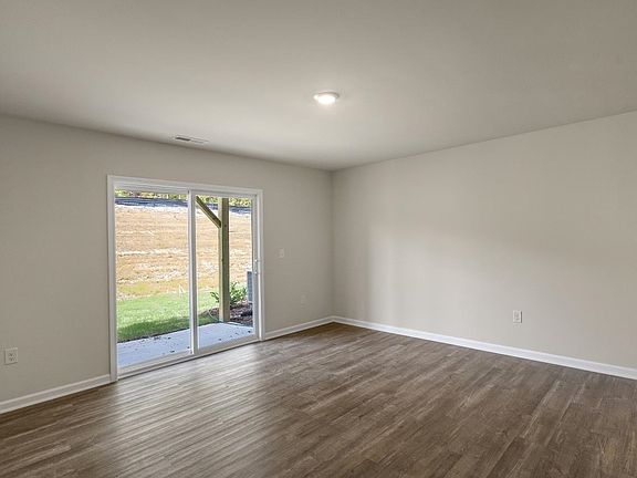 5th image of 4105 Trevino Dr