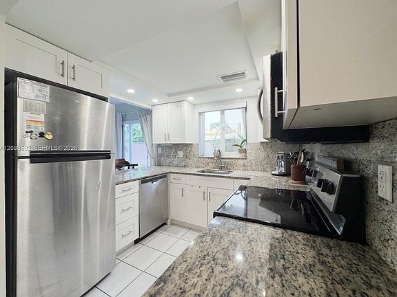 5th image of 1630 NE 151st St #1630