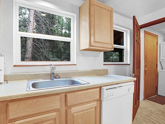5th image of 57 Bemrose Trail