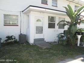 1311 4th St N, Jacksonville Beach, FL