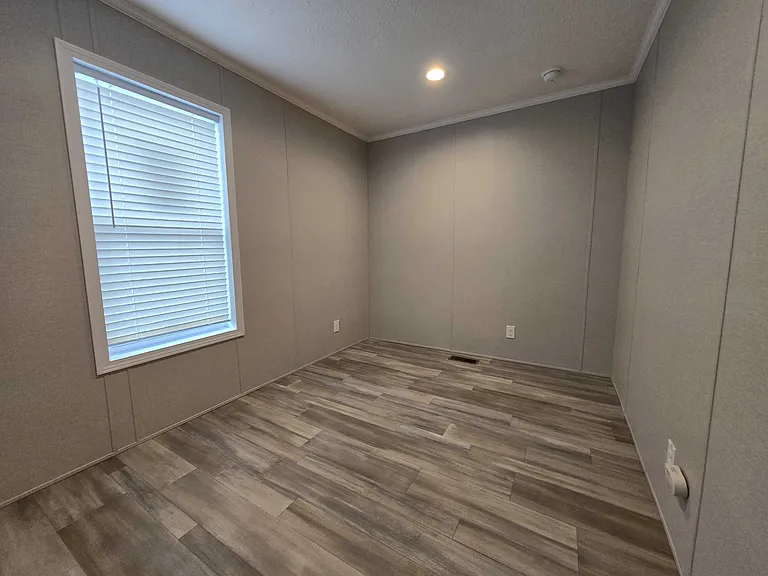 29800 Guilford Cir #460 — Photo 22