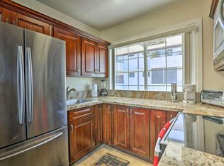 1965 Ala Wai Blvd APT 7, Honolulu, HI 96815