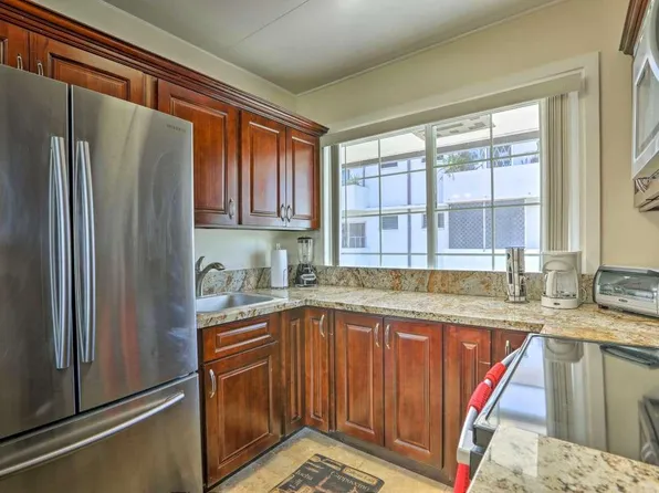 1965 Ala Wai Blvd APT 7, Honolulu, HI 96815