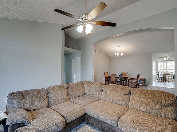 4th image of 6721 W Crittenden Ln