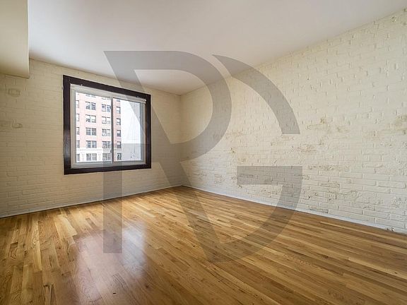 5th image of 1220 N La Salle Dr #1220A4
