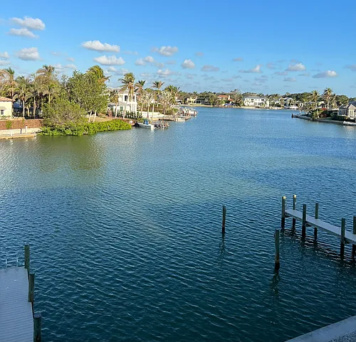 1910 Gulf Shore Blvd N Photo 1