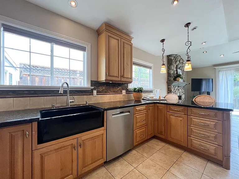 3321 Anita Ct — Photo 29
