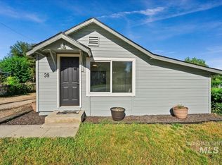 39 N Greenleaf St, Nampa, ID 83651