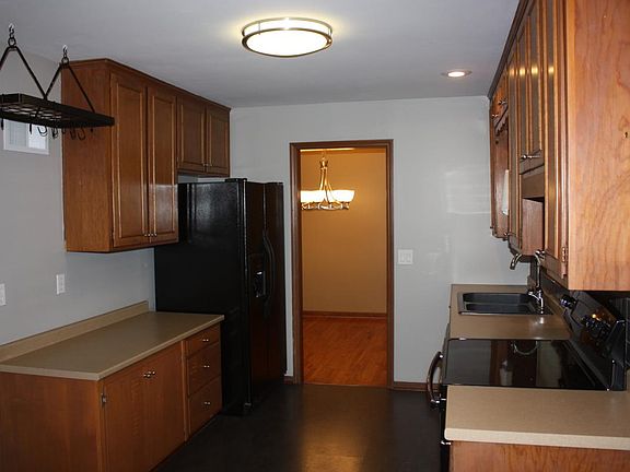 5th image of 9211 Westbrooke Dr