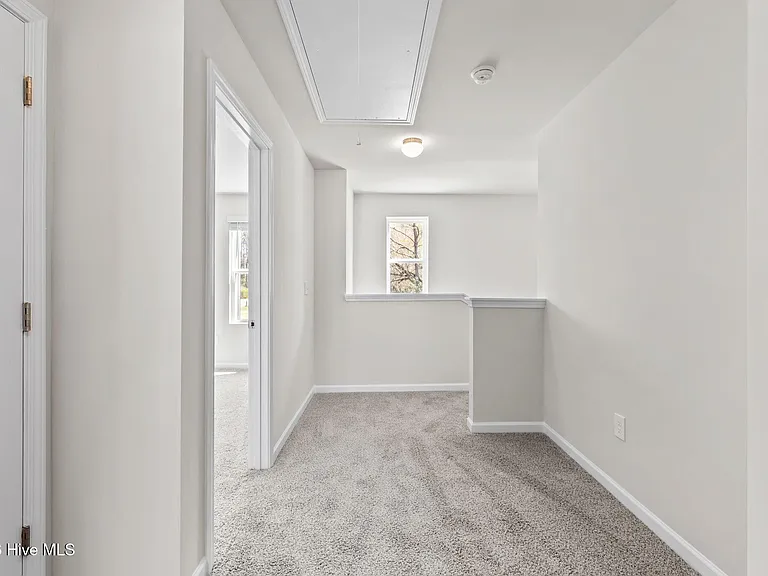 705 Conductor Ct — Photo 31