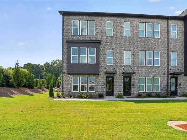 2324 Mockernut Trl, Smyrna, GA 30080