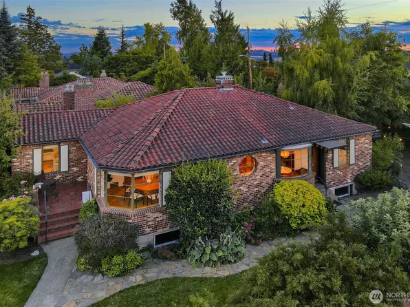 6049 Princeton Avenue NE, Seattle, WA 98115