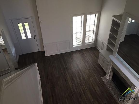 4th image of 5815 Hollytree Dr
