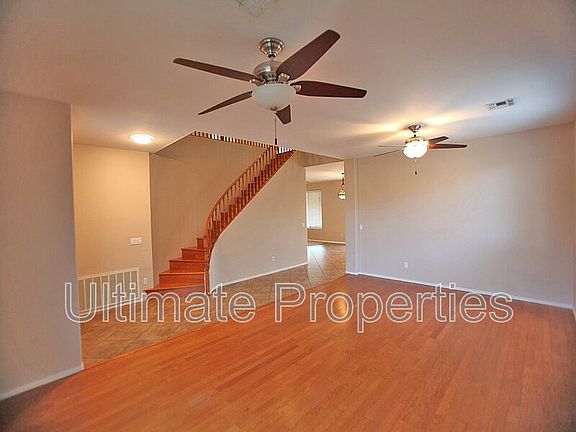 4th image of 16816 N 40th Dr