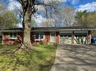408 NW H St, Bentonville, AR 72712