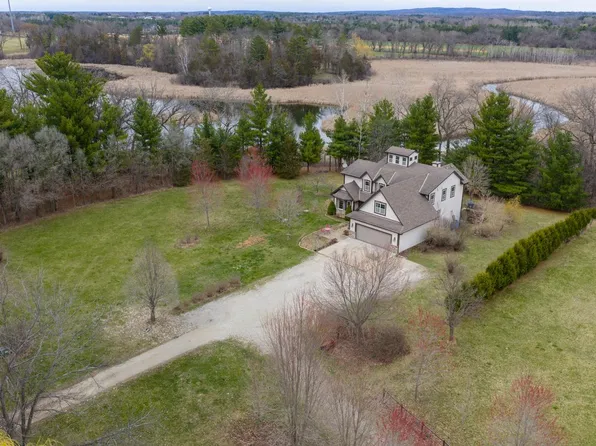 760 Mill Pond ROAD, Dousman, WI 53118