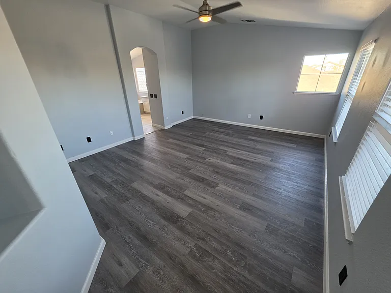 119 Legacy St — Photo 9