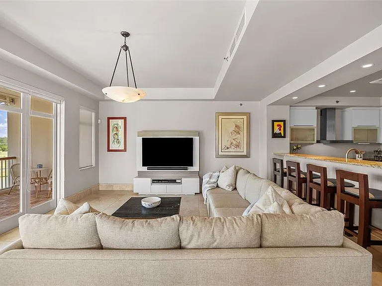 500 Plantation Village Dr #1201 — Photo 6