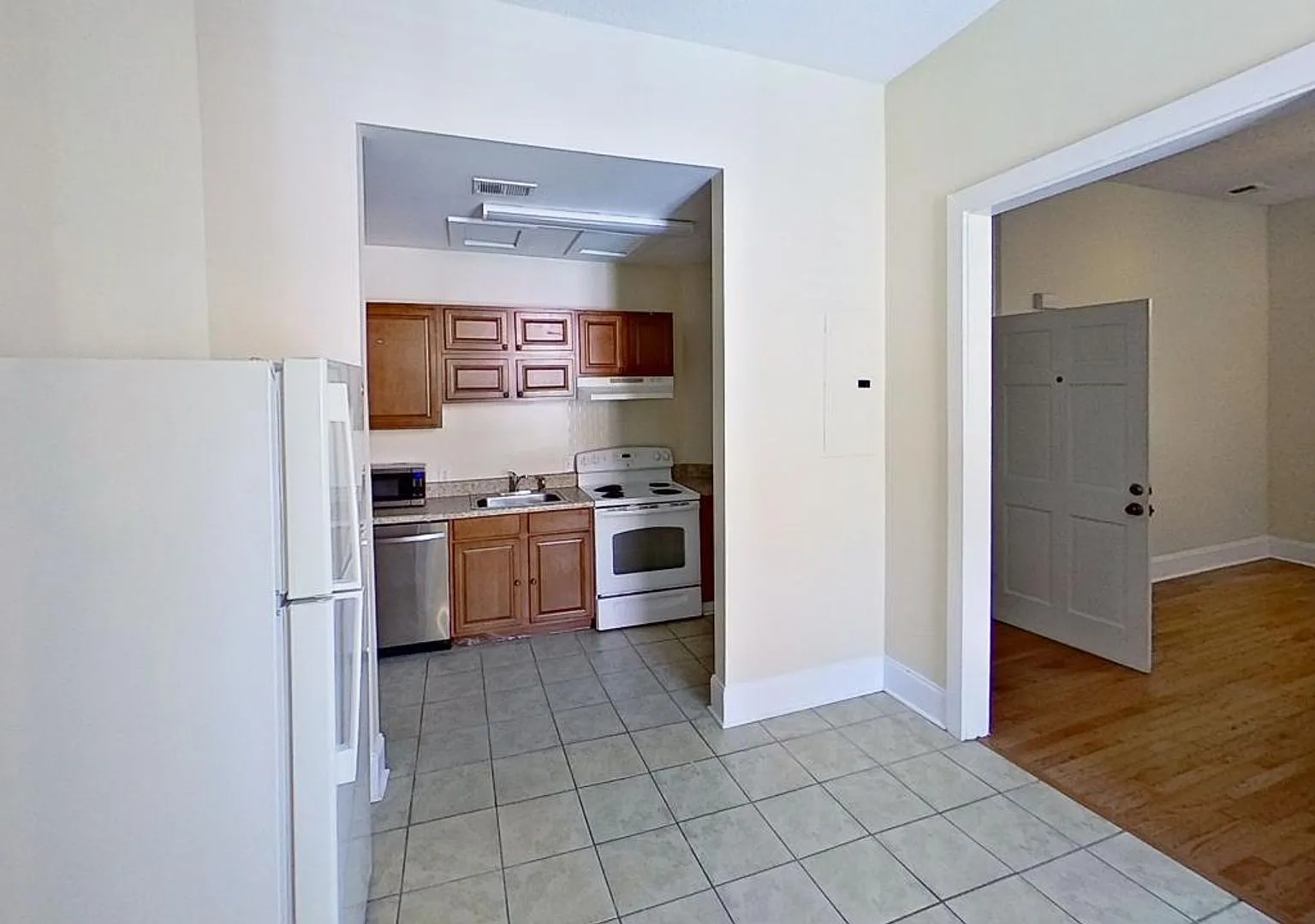 2 bed / 2.5 bath ~ Move-In Today — Photo 3