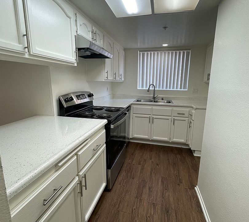 1st image of 380 N Catalina Ave #219