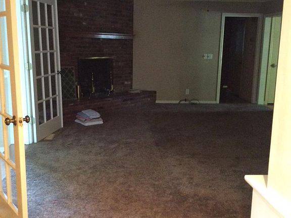 4th image of 304 Chippewa Trl