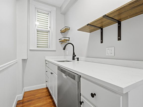3rd image of 97 Horace St #1