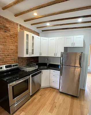 Rented by Avenues Real Estate | media 25