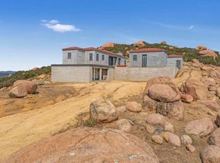 16698 New Moon Ln, Escondido, CA 92027
