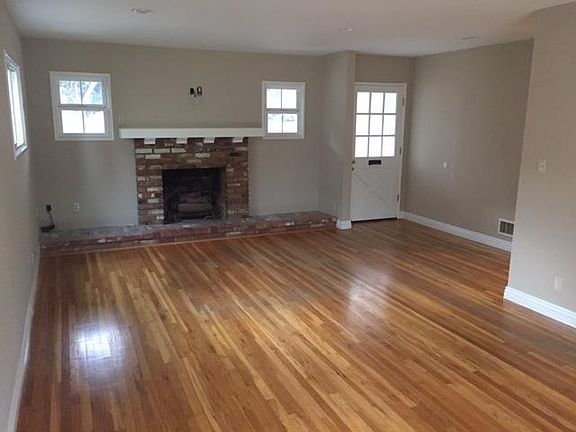 2nd image of 8136 Loma Verde Ave