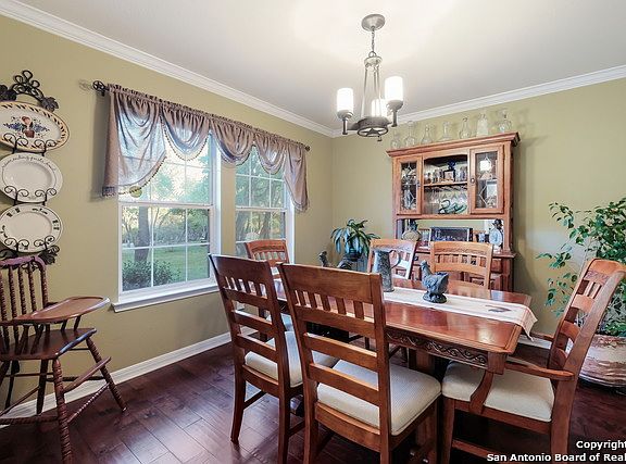 2nd image of 228 Whispering Oaks Dr