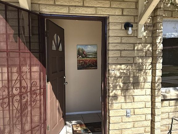 5th image of 629 N Pioneer Cir