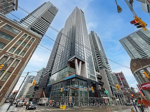 357 King St W #706 Photo 1