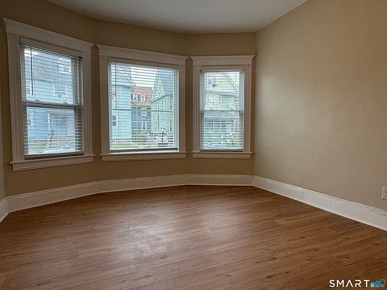 629 Colorado Ave — Photo 3