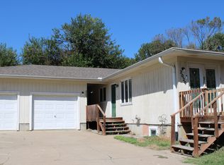 2031 Shirley Ln, Manhattan, KS 66502