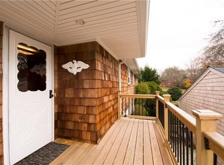 487 East Rd, Tiverton, RI 02878
