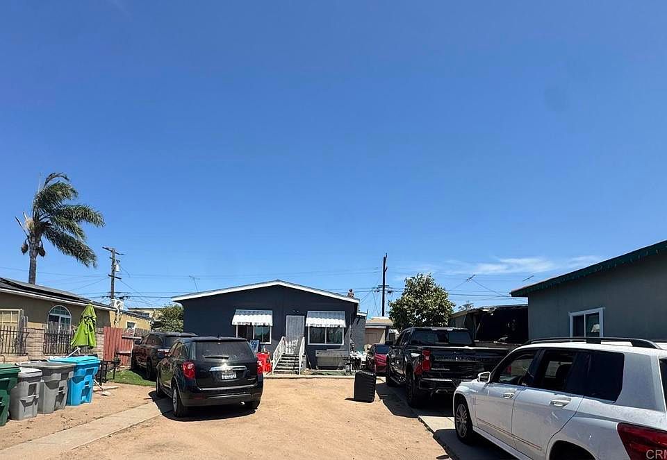 1st image of 3752 Florence St