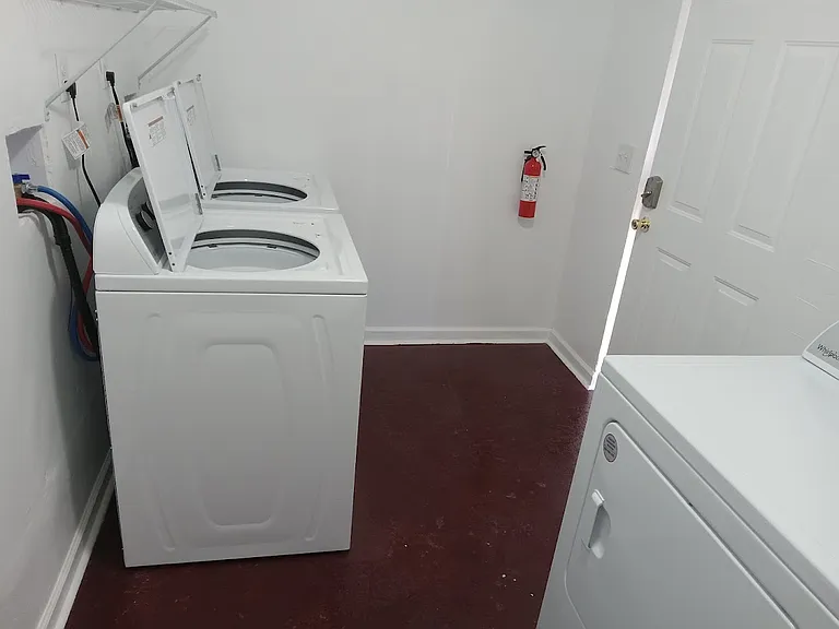 411 Bonnie Brae Dr #1 — Photo 9