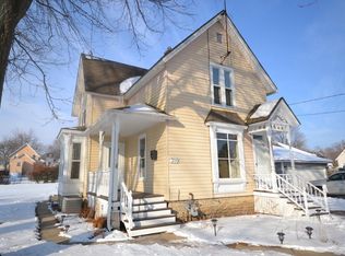 310 Wabash St, Elgin, IL 60123