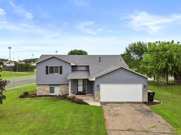 137 Hickory Ln E, Shakopee, MN 55379