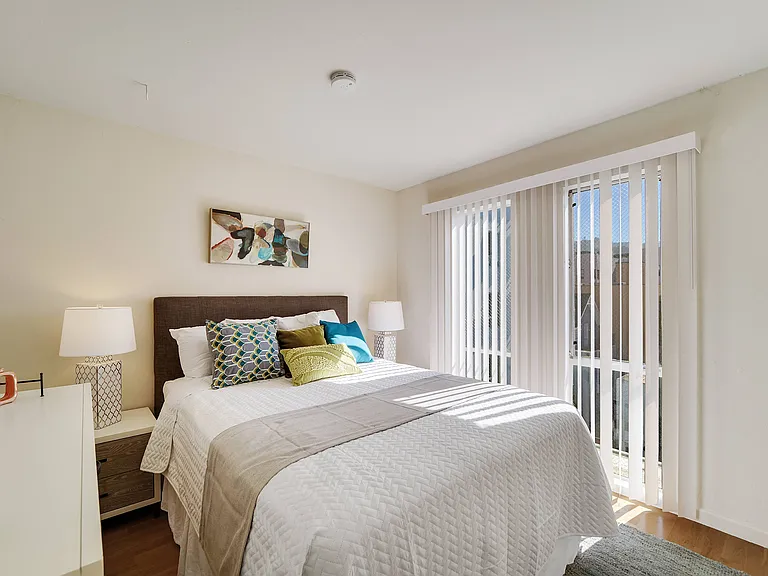 Berkeley Park Apartments — Photo 54