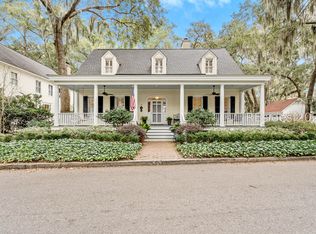 8 Waterside Dr, Beaufort, SC 29907