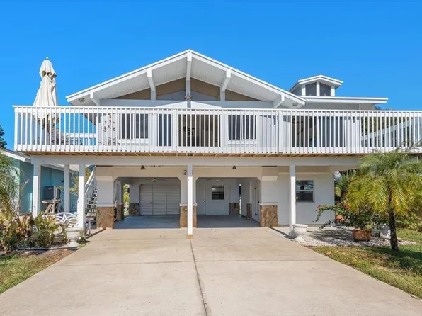 218 176th Ave E, Redington Shores, FL 33708