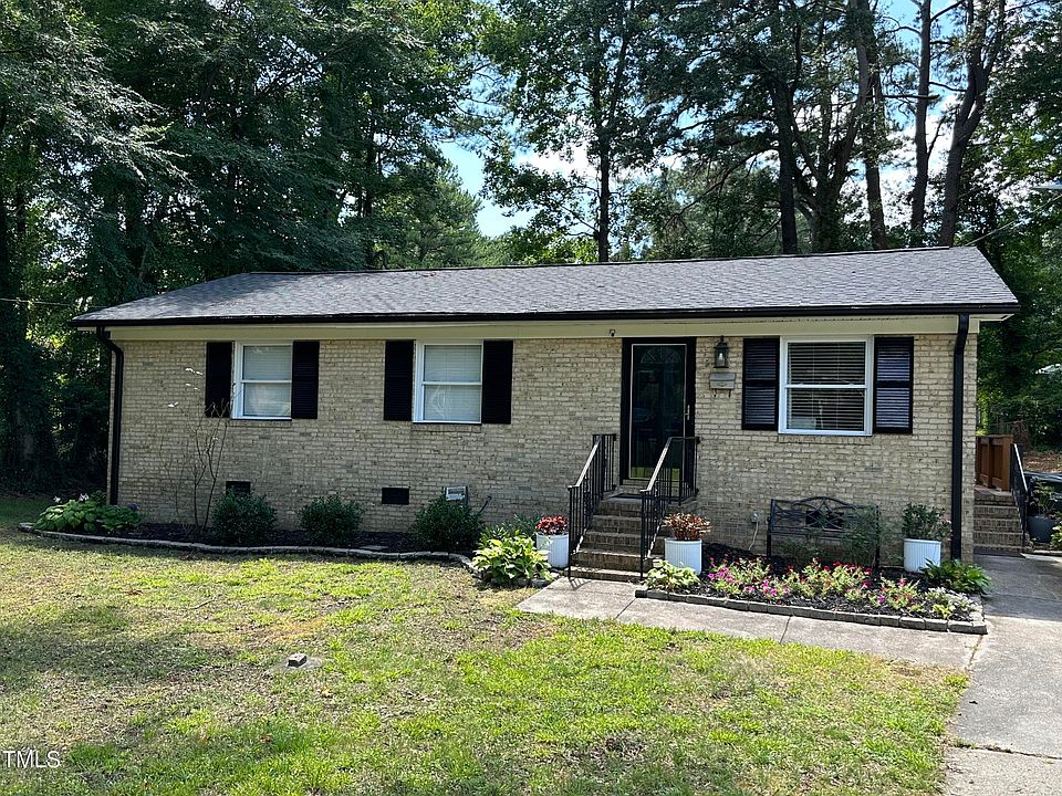 1st image of 2932 Driftwood Dr