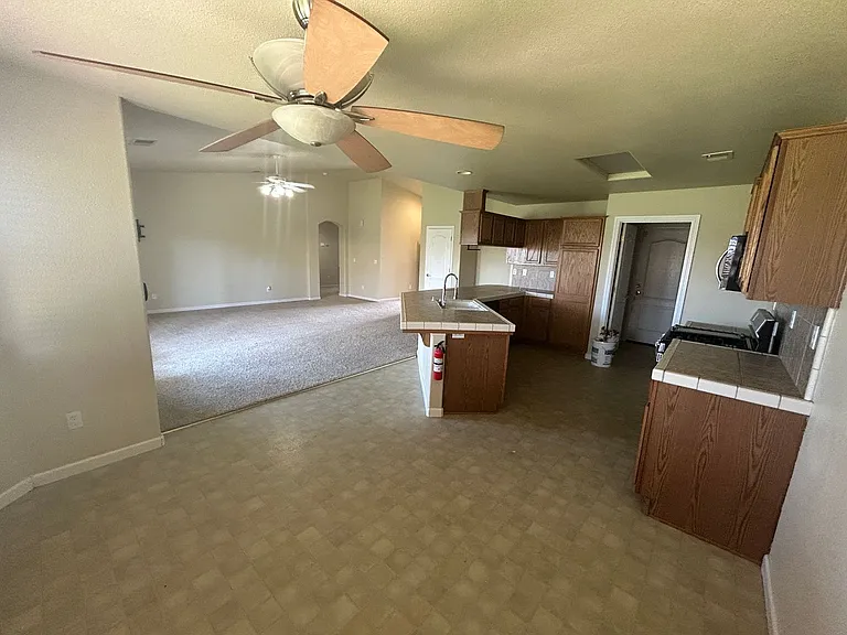 2416 Glacier Way — Photo 18
